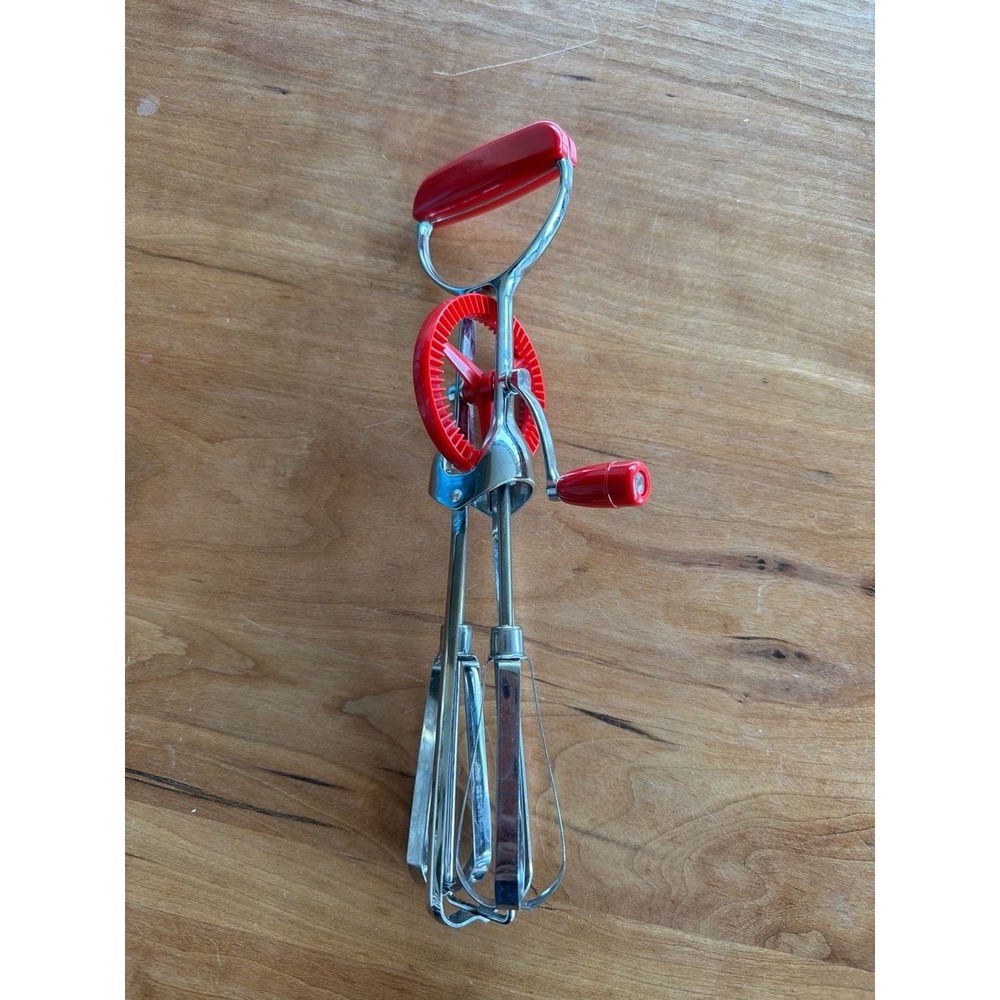 VTG MCM RETRO Egg Beater Rotary red Handle Hand Mixer Spins Smoothly 12"